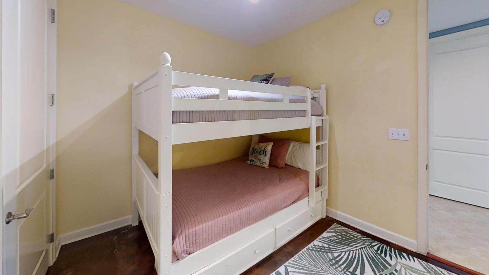 Grand View East 1701 Holiday home